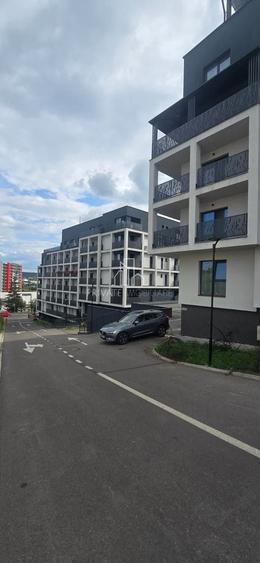 Apartament cu 2 camere decomandat în Tudor