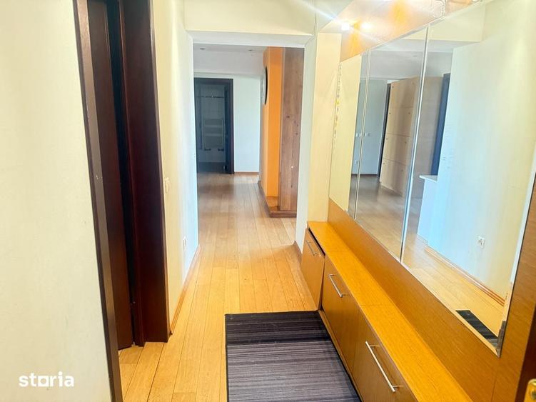 Apartament cu 4 camere în Ultracentral