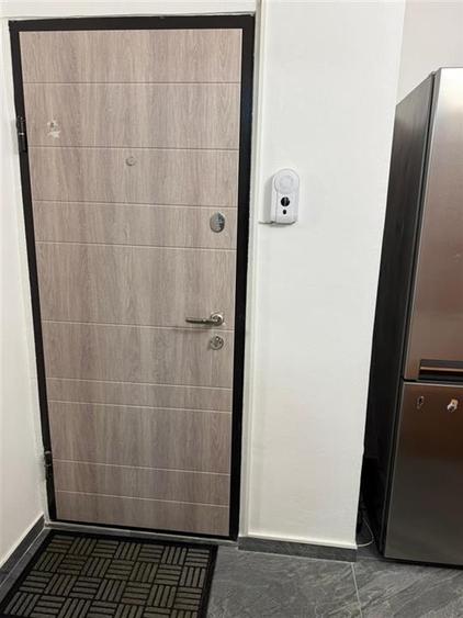 Apartament cu 2 camere semidecomandat, mobilat în Podu Roș