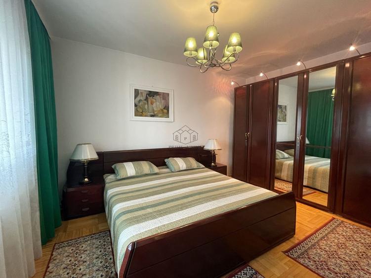 Apartament cu 3 camere decomandat, mobilat în Victoriei