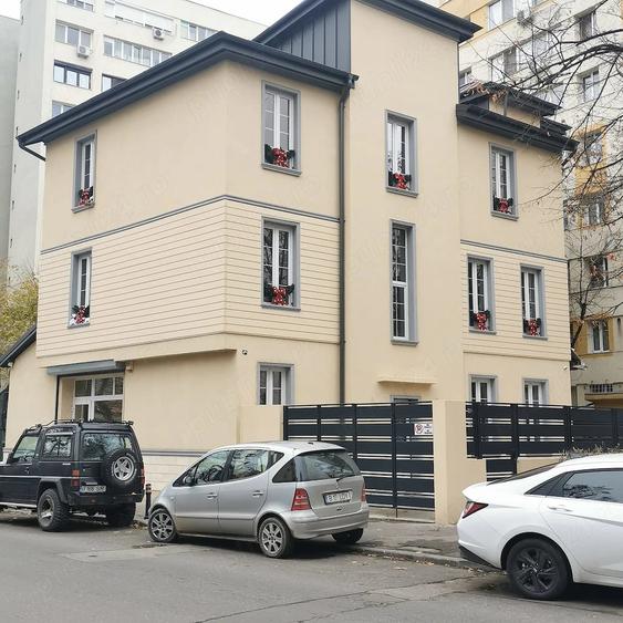 Casă cu Teren 200 Mp în Obor
