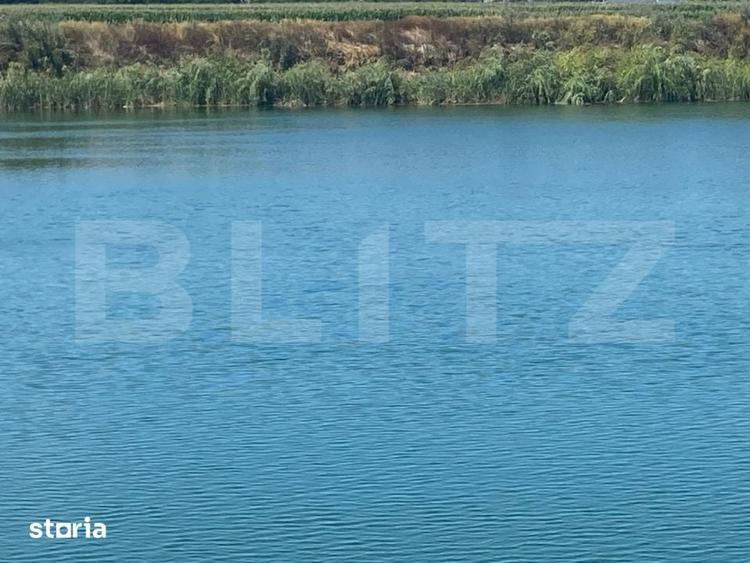 Teren intravilan 4,76 ha cu 2 balti de pescuit | Pitaru | 4 km de A1 - 6
