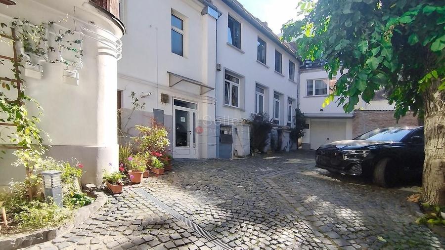 Apartament cu 2 camere semidecomandat în Centrul Istoric