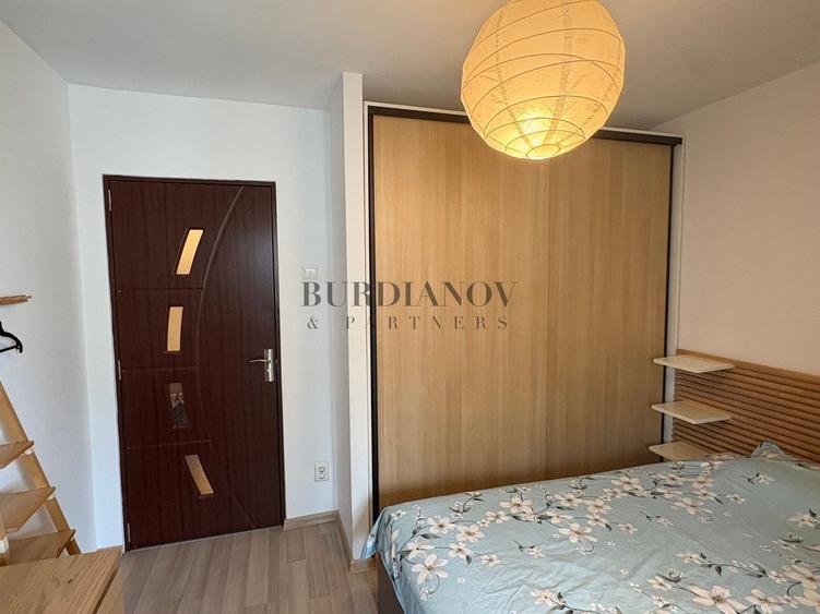 Apartament cu 3 camere decomandat în Vitan