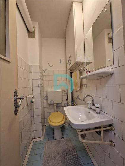 Apartament cu 3 camere decomandat, mobilat în Tractorul