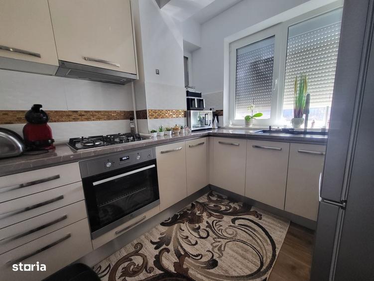 Apartament cu trei camere mobilat si cochet, - 3