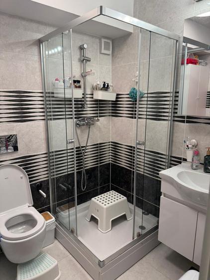 Apartament cu 3 camere decomandat, mobilat în Nord