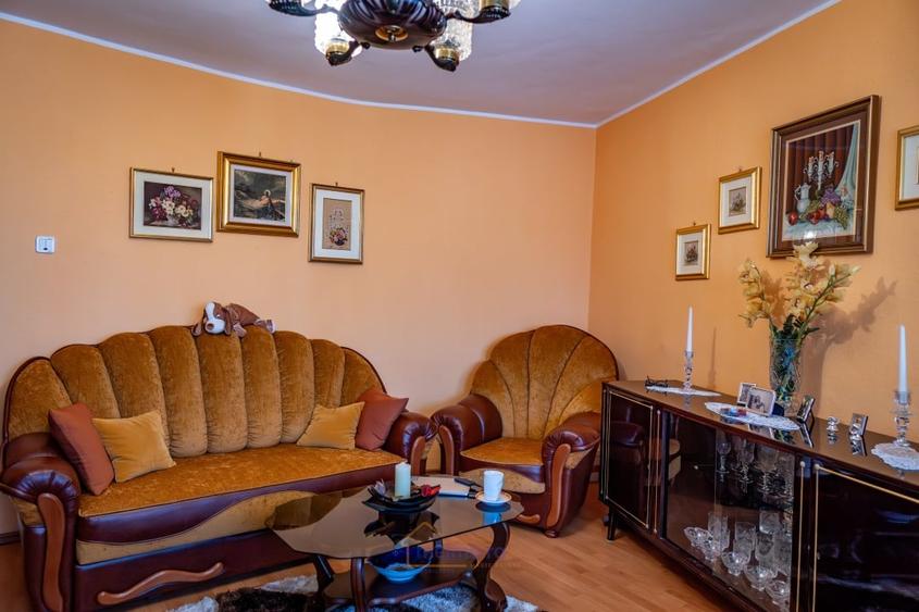 Apartament cu 2 camere decomandat, mobilat în Moinești