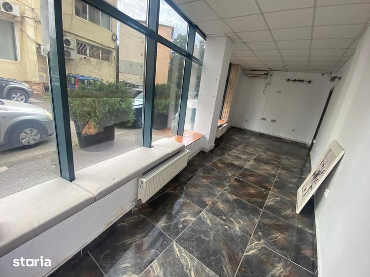 Spațiu comercial, de 30 mp, în Central