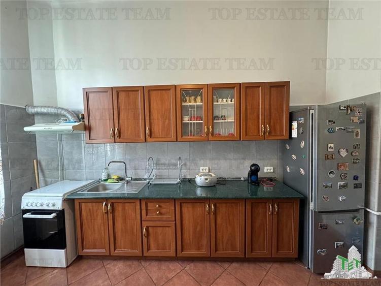 Apartament cu 4 camere decomandat, mobilat în Kogălniceanu