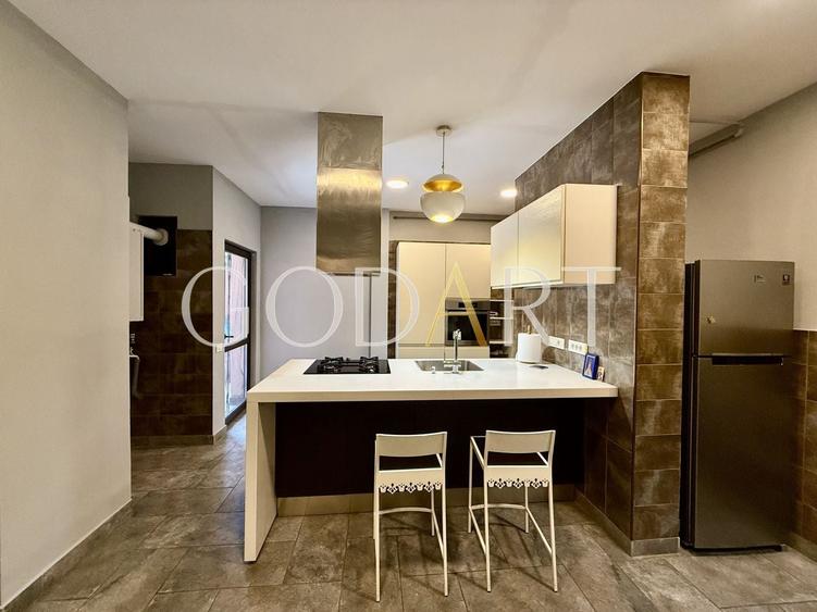Apartament cu 5 camere decomandat în Dorobanți