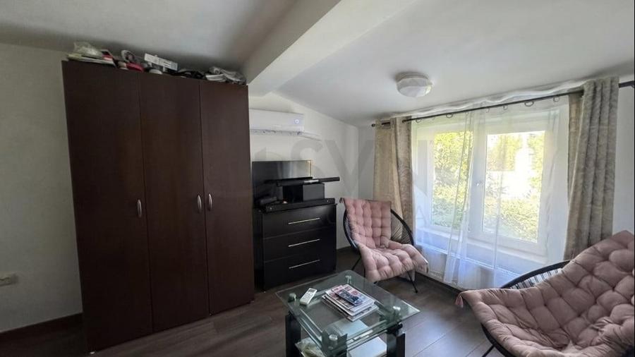 Casă cu 5 camere cu Teren 80 Mp în Unirii