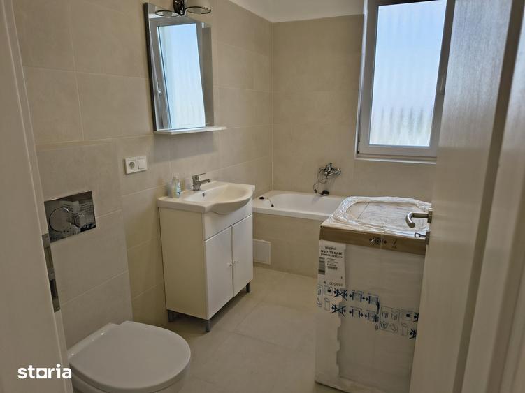 Apartament cu 3 camere decomandat în Cetate