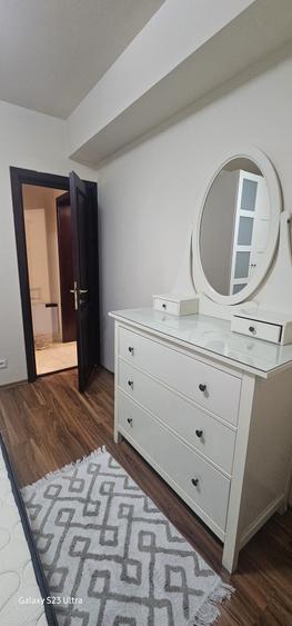 Apartament cu 2 camere semidecomandat, mobilat în Central