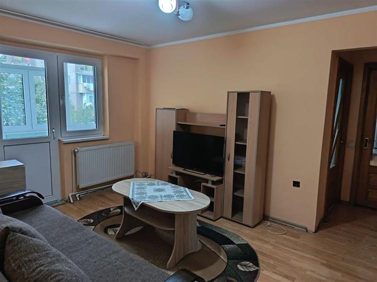 Apartament cu 2 camere semidecomandat în Viziru 3