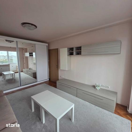 Apartament cu 3 camere decomandat în Dacia