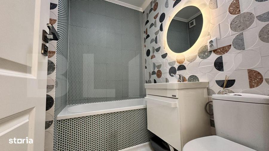 Apartament cu 4 camere semidecomandat în Decebal
