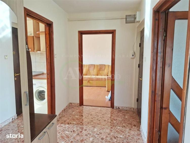 Apartament cu 3 camere decomandat în Narcisa