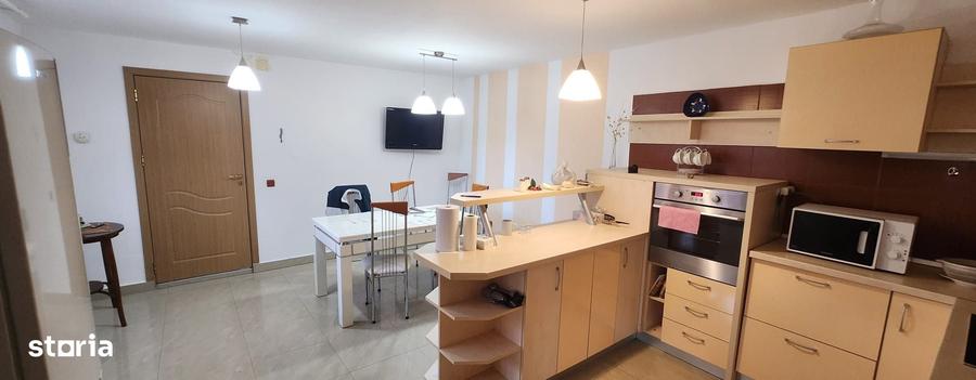 Casa in Ghimbav, S+P+M, 8 camere, suprafata utila 300 mp, teren 736 mp - 9