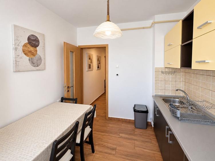 Apartament cu 2 camere decomandat în Circumvalațiunii
