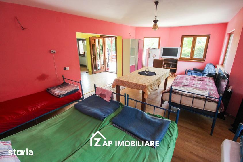 Casă cu 4 camere cu Teren 2000 Mp în Central
