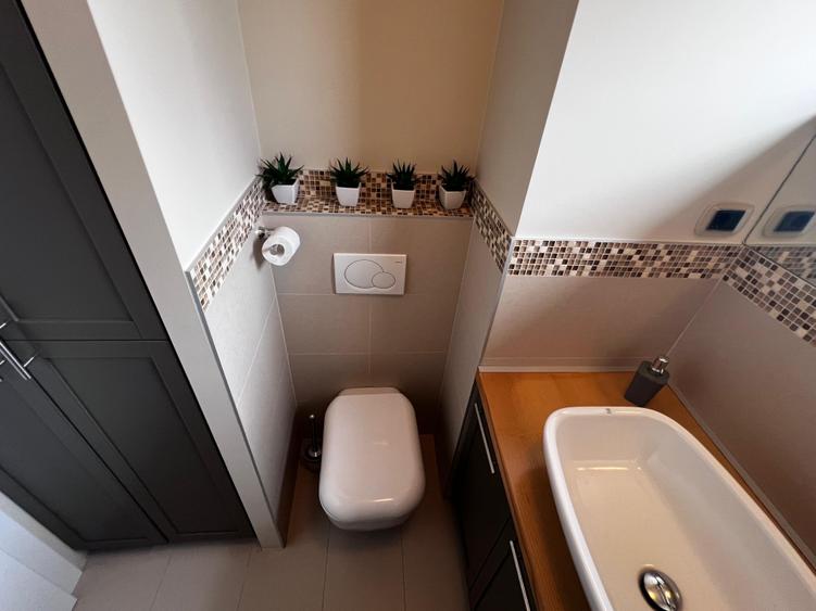 Apartament cu 3 camere decomandat în Lunei
