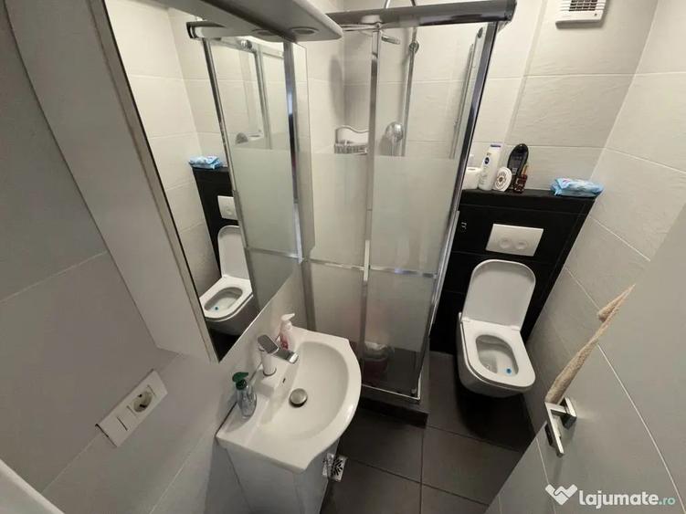Apartament cu 3 camere semidecomandat, mobilat în Inel I