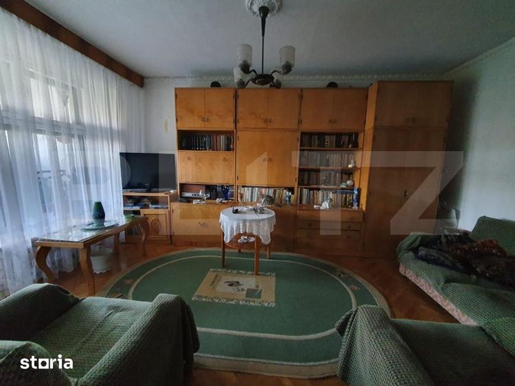 Apartament cu 4 camere decomandat, mobilat în Sud