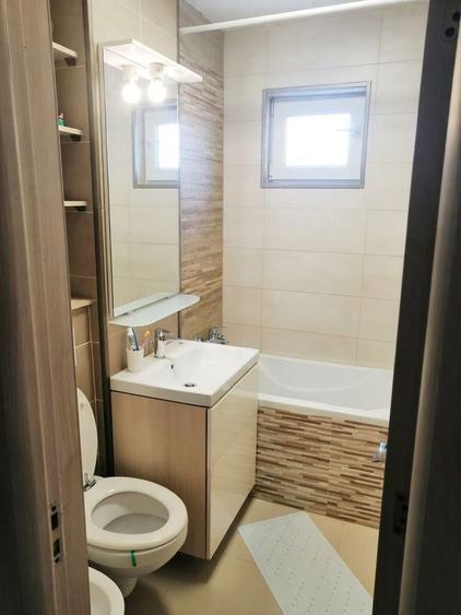 Apartament cu 3 camere decomandat, mobilat în Tomis Nord