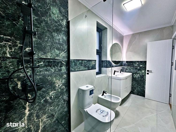 Casă cu 5 camere cu Teren 500 Mp în Central