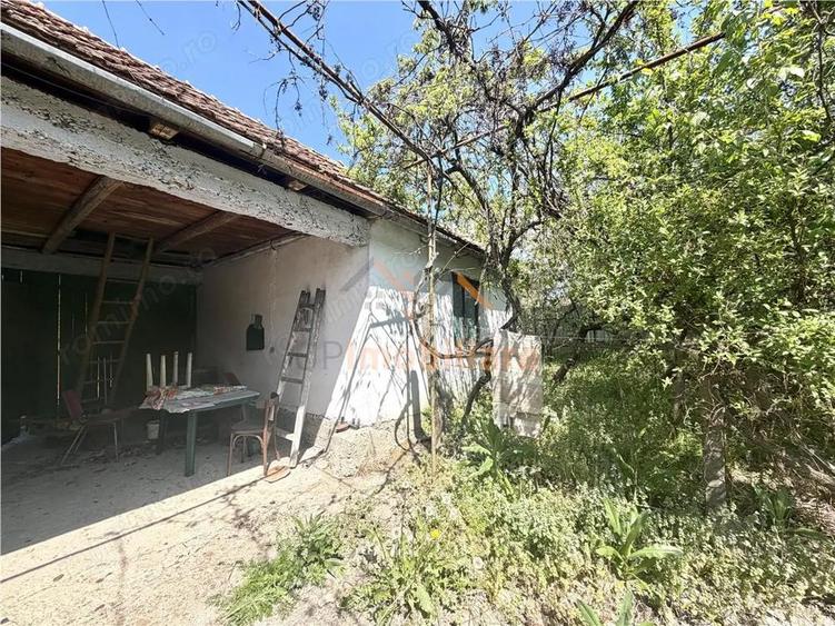 Casă cu 5 camere cu Teren 1788 Mp în Căpâlna