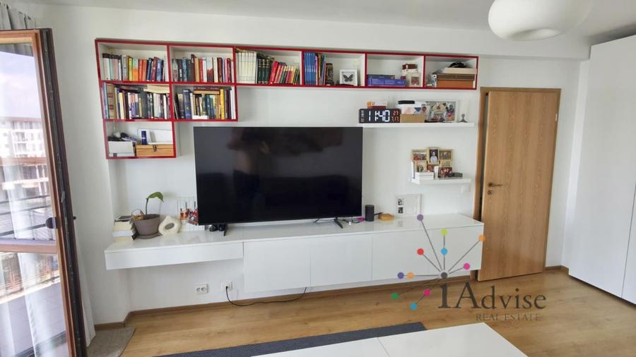 Apartament cu 2 camere decomandat în Tractorul