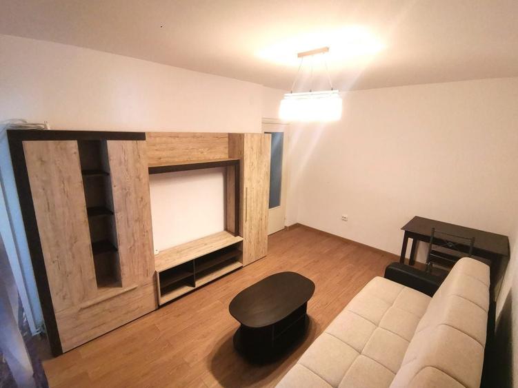 Apartament cu 2 camere decomandat în Exterior Vest