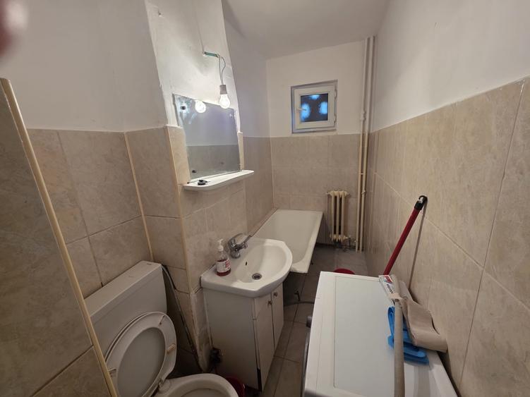 Apartament cu 3 camere în Alexandru cel Bun
