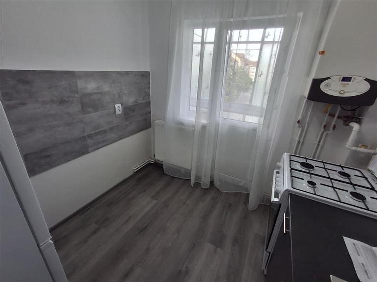 Apartament 2 camere decomandat zona Siretului - 10