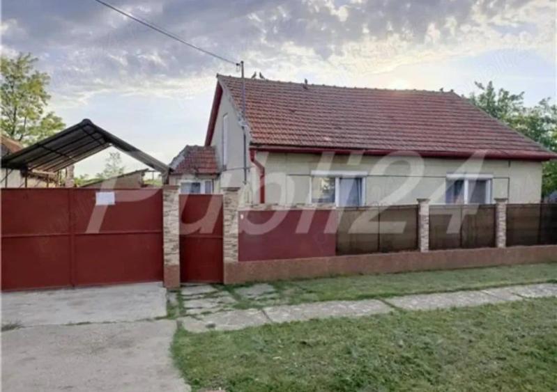 Casă cu 2 camere cu Teren 1000 Mp în Tămașda