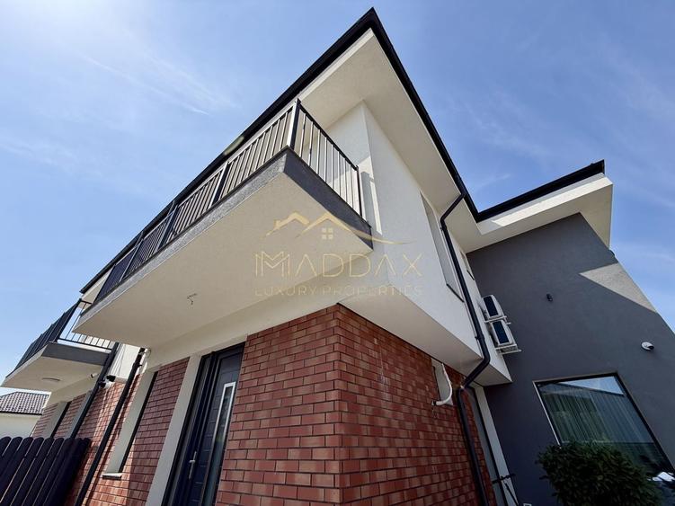 Duplex cu 5 camere cu Canalizare în Central