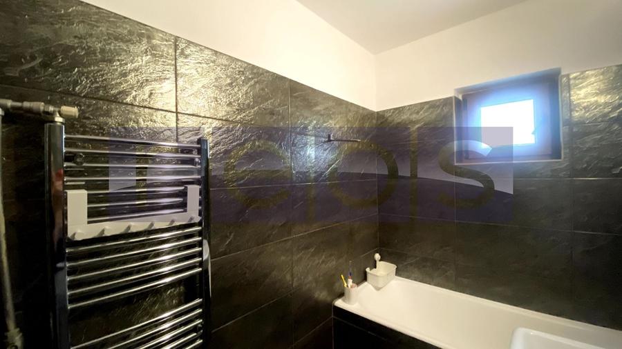 Apartament cu 2 camere decomandat în Drumul Sării