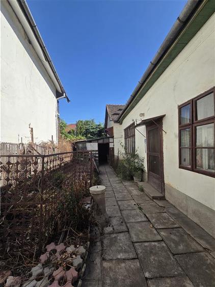 Casă cu 4 camere cu Teren 328 Mp în Ultracentral