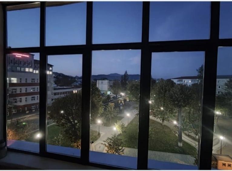 Apartament cu 4 camere decomandat în Ultracentral