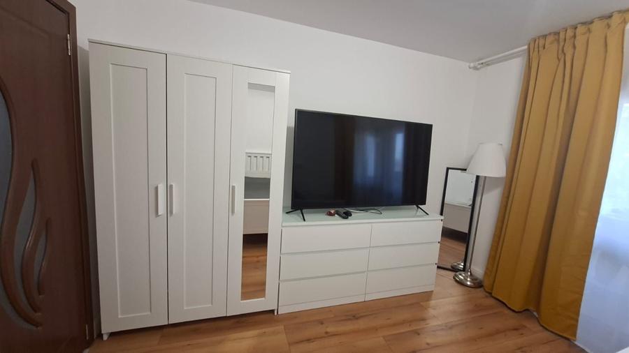 Apartament cu 2 camere decomandat în Exterior Vest