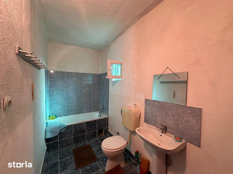 Casă cu 4 camere cu Teren 376 Mp în Ghiroda