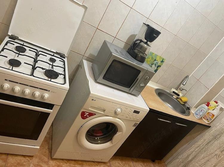 Apartament cu 2 camere semidecomandat în Milcov