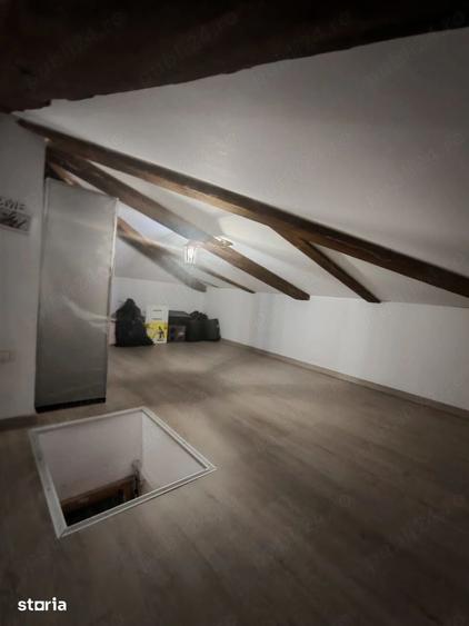 Apartament cu 3 camere decomandat în Mogoșoaia