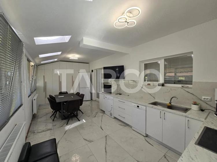 Casă cu 5 camere cu Teren 203 Mp în Central