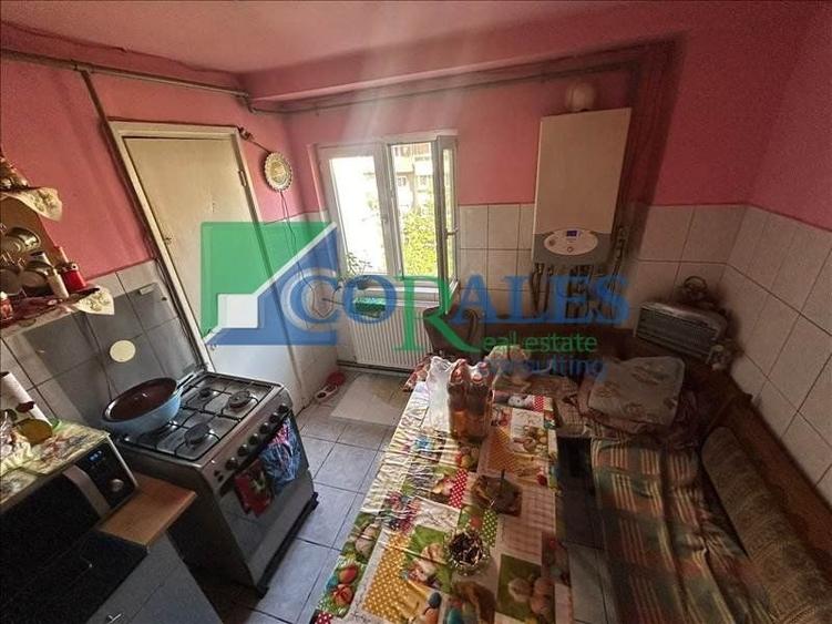 Apartament cu 4 camere decomandat în Fabric