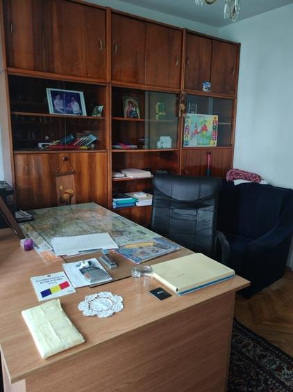 Apartament cu 4 camere semidecomandat în Tudor Vladimirescu