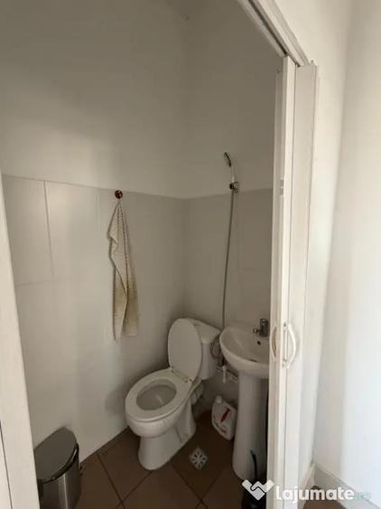 Spațiu comercial, de 37 mp, în Central