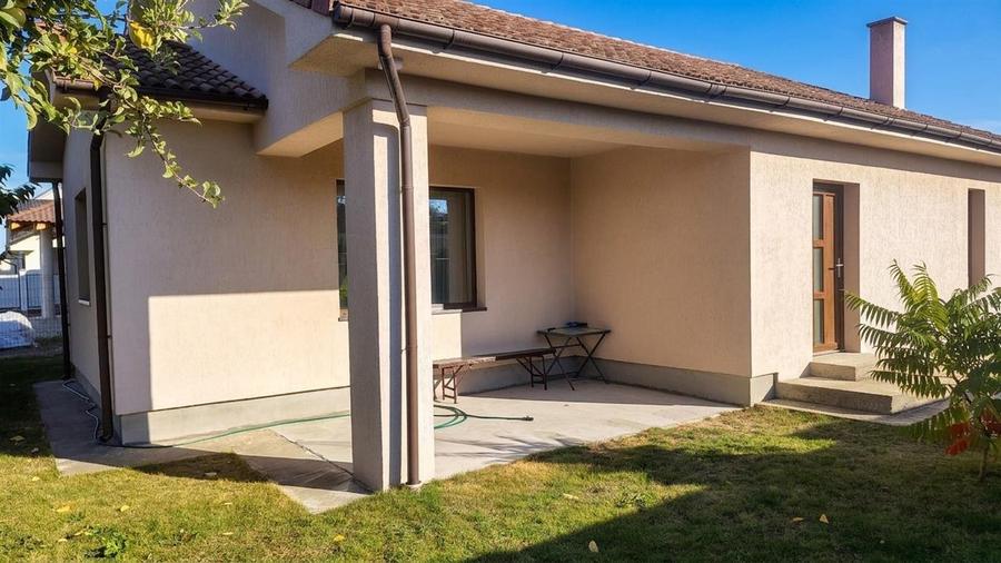 Casă cu 2 camere cu Teren 490 Mp în Nufărul