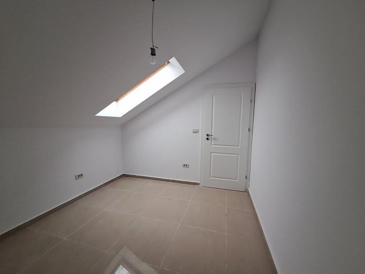 Apartament cu 3 camere decomandat în Chișoda